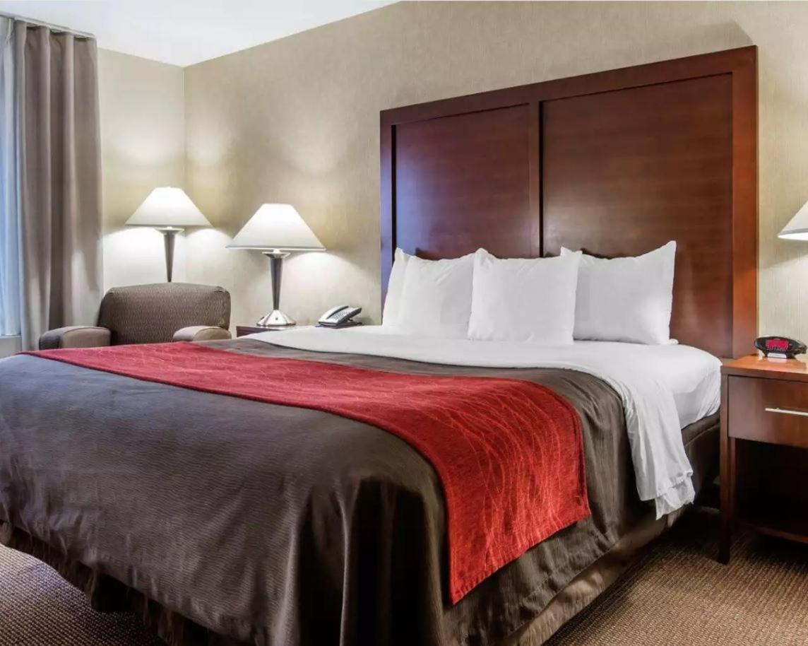 Akwesasne Mohawk Casino Resort And Players Inn Hotel -Formerly Comfort Inn And Suites Hogansburg Ny Exterior photo
